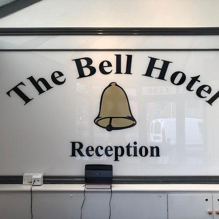 The Bell Hotel Ньютаун Экстерьер фото